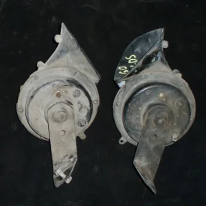 1960 Oldsmobile horn (pair) Populärt val
