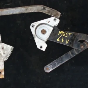 1965 Mustang 2dr ht window crank mechanism left Bästa pris