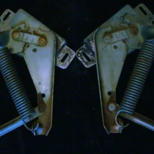 1966 Plymoth hood hinge pair Begränsat antal