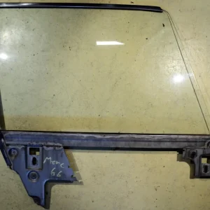 1966 Mercury Park Lane 4 dr ht side window front right Billigare