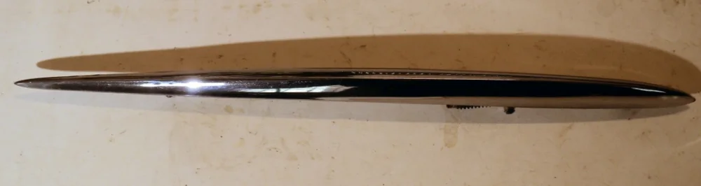 1959 Imperial chrome rear fender right inside Rabatter