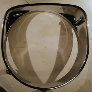 1966 Buick Electraheadlight door outer Erbjudande