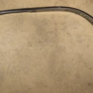 1966 Cadillac wheel housing stripleft front Extra rabatt