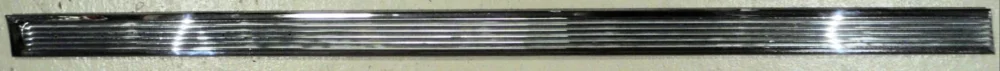 1963 Pontiac Bonneville chrome strip front fender left.Only in stor Lågt pris