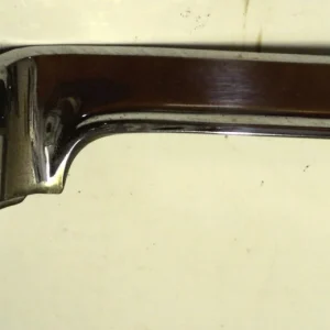 1965Chrysler 300chrome list left fender(Mopar 2526523) Begränsad tid