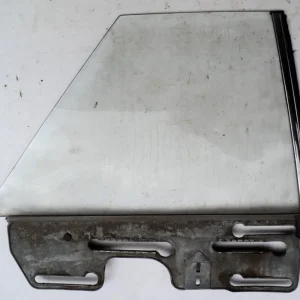 1965Chrysler NewYorker 4dr htside window right rear I lager