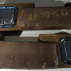 1964 OldsmobileJetstar armrest rear right + left (pair) Nedsatt pris