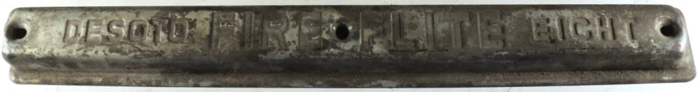 1955DeSoto Fireflite cover over ignition cables left Sänkt pris