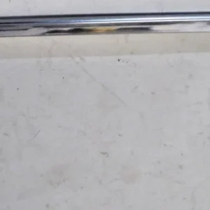 1961 Buick Electramolding above right rear lamp Begränsat antal