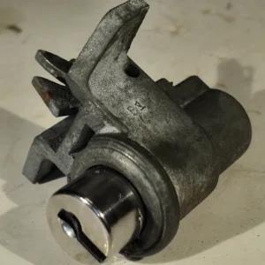 1964 Buick Electra glove compartment lock Rabatter