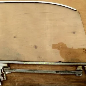 1961 Buick Electra 4dr ht side window left front Billigare