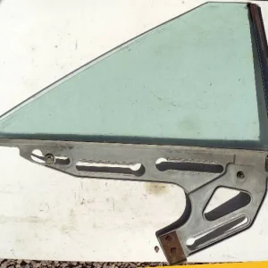 1966 Chrysler 3002dr ht side window tinted right rear Köp nu