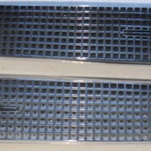 1962 Lincolnchrome under the trunk (fine chrome)left and right Utförsäljning