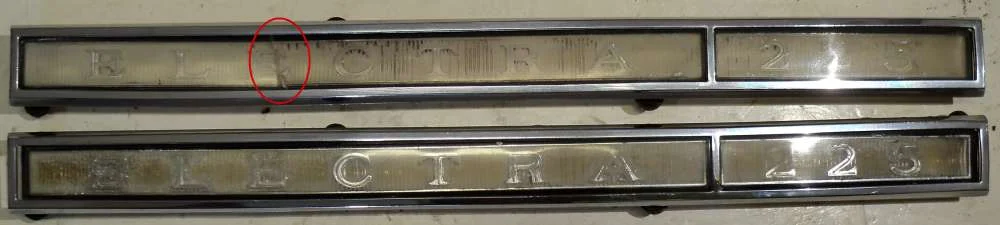 1963 Buick Electra 223emblemrear fender (the plastic is broken on one) left and right Beställ nu